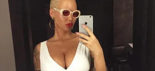 Amber Rose termine Kanye west en déclarant qu'il aimait quand elle...