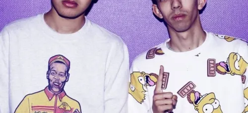 Qui sont les jeunes rappeurs Big Flo et Oli ? (vidéos)