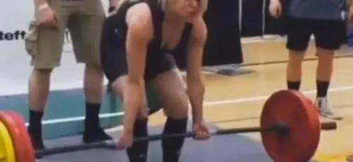 Cette championne d'haltérophilie a mis toutes ses tripes pour...