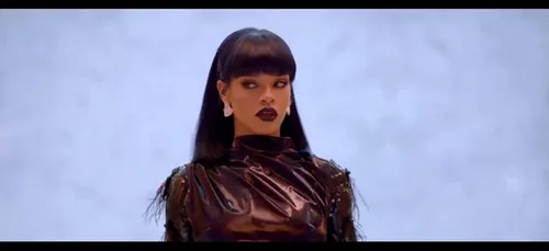 Rihanna Work feat Drake Official Clip 2016