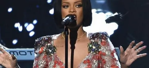 Rihanna repousse sa tournée mondiale pour cause de maladie