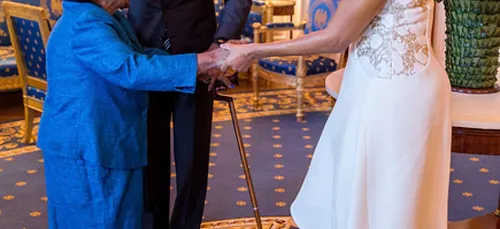 Quelle pêche ! : à 107 ans Bientôt , Virginia McLaurin s'ambiance...