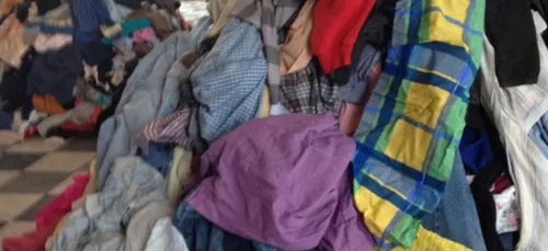 Elle se fait 38 000 euros en revendant des vieilles fringues !!