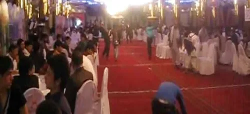 Restauration : les serveurs sprint pour servir les clients ! (vidéo)