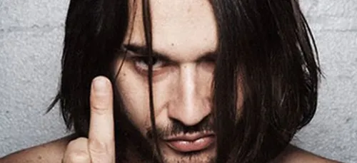 SCH : Le mauvais garçon du rap français que tout le monde s'arrache...