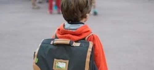 Privé de récré il étrangle et griffe la surveillante !