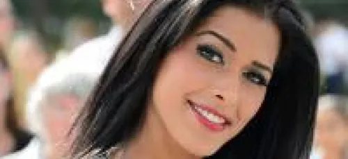 Ayem Nour violemment insultée !!