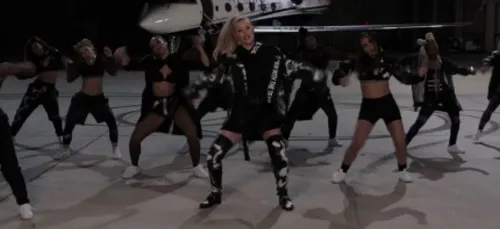 Iggy Azalea - Team (Clip Officiel)