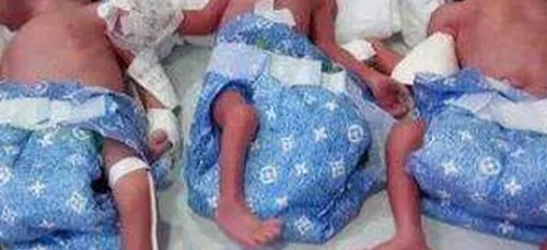 Elle pensait accoucher d'un seul enfant mais a finalement 5 filles...