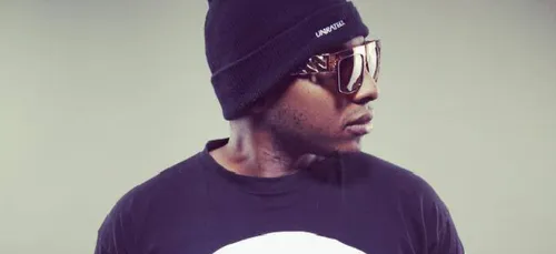 Sultan - Mal à la tête Remix (Son)