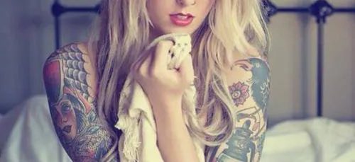 Tatouage : toutes ces questions qu'on pose et qui énervent une...