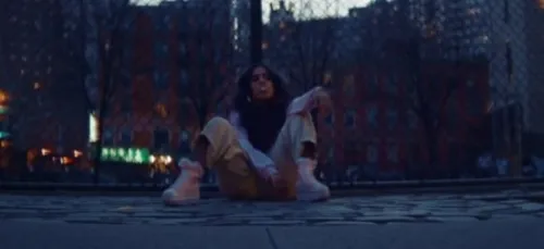 Bibi Bourelly : Sally (Clip Officiel)