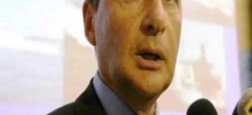 Eric Besson, l'ancien ministre de l'Immigration, fait un tweet hot...