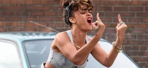 Savez-vous d'où vient le doigt d'honneur ?