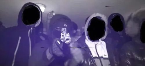 Drogue et arme à feu, ce clip de rap collégiens qui choque !