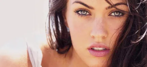 Megan Fox : Elle dévoile ses formes ! (Photo)