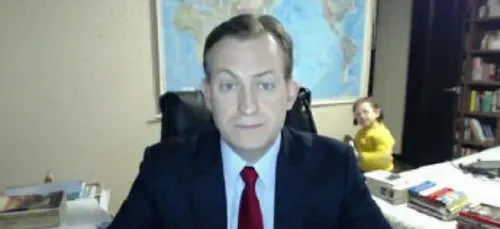 Cet homme se fait troller en plein direct par ses enfants ! (Vidéo)