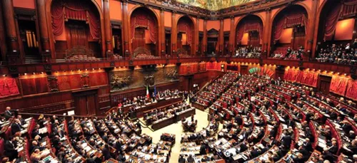 Parlement italien : Il étudie un projet de congé « pour règles...