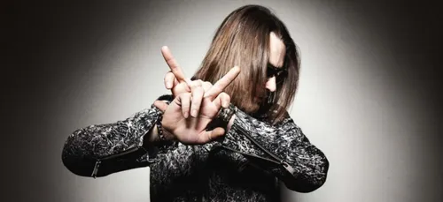 SCH : Un fan clash l’artiste et se prend un revers !