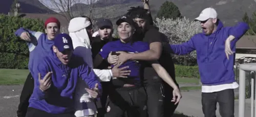 Découvrez le tout premier clip de Mister V : "Top Album" ! (Vidéo)