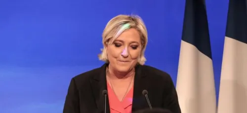 Quand Marine Le Pen danse sur du Goldman pour oublier sa défaite !...