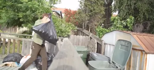 Fail : un enfant se cache pour faire peur à son père mais tout ne...