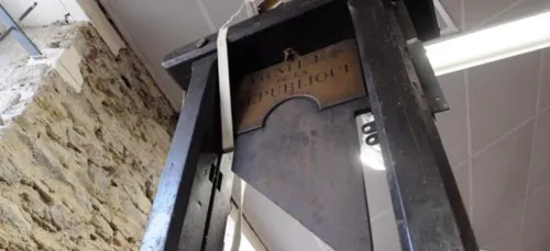 Un homme décide de mettre fin à ses jours en se... guillotinant...