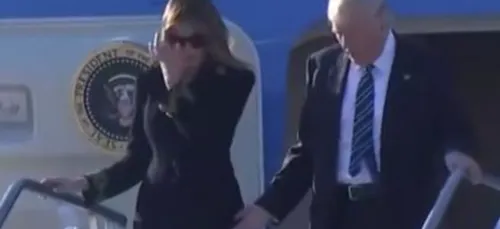 Melania Trump met de nouveau un gros vent à son mari, devant les...