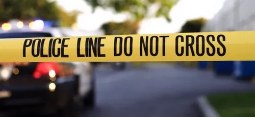 Âgé de deux ans seulement, il trouve une arme à feu sous un lit et...