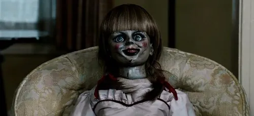 Le nouveau trailer d'Annabelle 2 est tout simplement terrifiant !...
