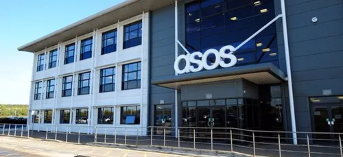 Asos ne gomme plus les vergetures de ses mannequins. Internet...