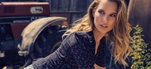 Ilona Smet, la petite-fille de Johnny Halliday met le feu sur...