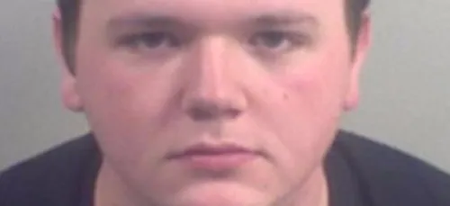 Reconnu coupable de pédophilie, Oliver finit par travailler auprès...