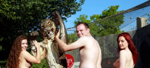 Afin de sensibiliser le public à la cause animale, le zoo de...