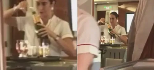 Une hôtesse de l'air d'Emirates cramée en train de reverser du...