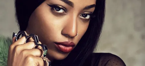 Shay virée de son label pour une affaire de rapport sexuel tarifé ?