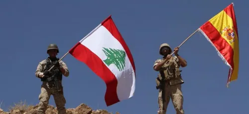 L'armée libanaise récupère du terrain sur Daesh et y plante le...