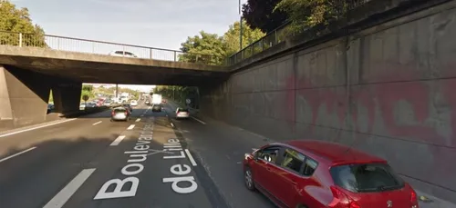 Écrasé à plusieurs reprises, un homme est découvert mort sur le...