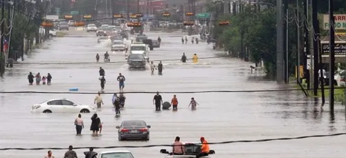 Tempête Harvey: la une de Charlie Hebdo ne passe pas du tout.