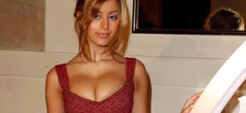 Hyper sexy, Zahia revient en force sur Instagram ! (Photos)