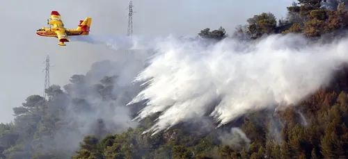 Marseille: un pyromane de 14 ans placé en détention provisoire.