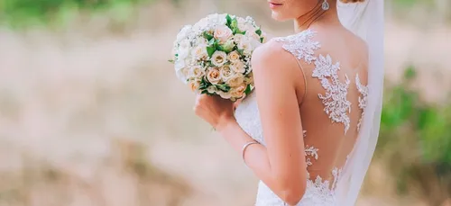 Découvrez Laura Messi, l'italienne qui s'est épousée elle-même.