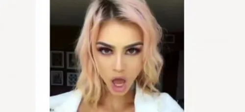 Une instagrameuse diffuse "par erreur" sa partie de jambe en l'air...