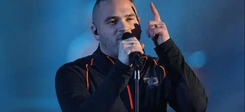 « Je tenez a mescusez »  : les excuses de Jul qui font marrer tout...