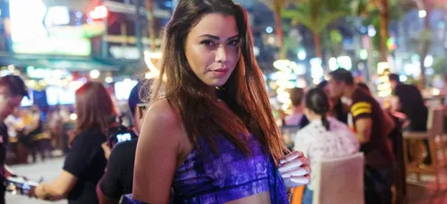 Victime d’un jeu sexuel qui aurait mal tourné, une mannequin fait...