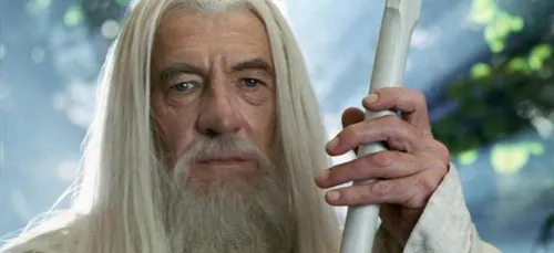 Série Le Seigneur des Anneaux : Ian McKellen devrait reprendre son...