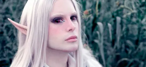 Il dépense 60.000 dollars afin de ressembler à un elfe ! (Photos)