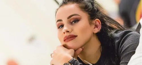 La YouTubeuse Gaëlle Garcia Diaz s'est rasée la tête et explique...