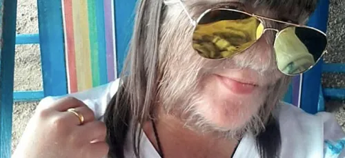 Par amour, la femme la plus poilue au monde a décidé de se raser le...