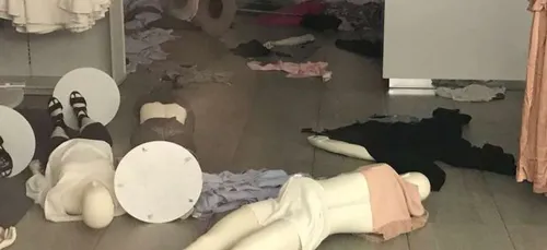 Des magasins H&M entièrement vandalisés en Afrique du Sud.